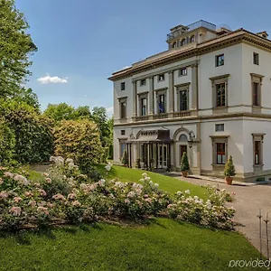 https://villa-cora.it-tuscanyhotel.com