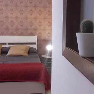 https://san-placido-house.catania-hotels.net